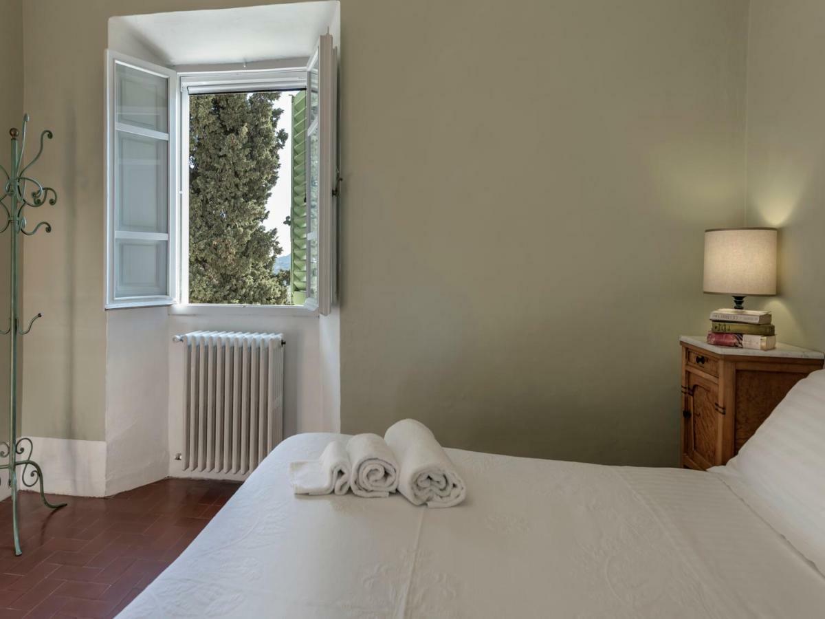 Seano Tenuta Di Capezzana Bed & Breakfast エクステリア 写真